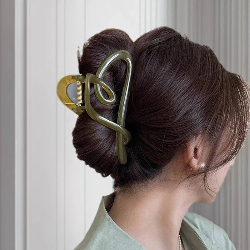 Heart Hair Claw Clip – Trendy Luxury Hair Accessory for Women