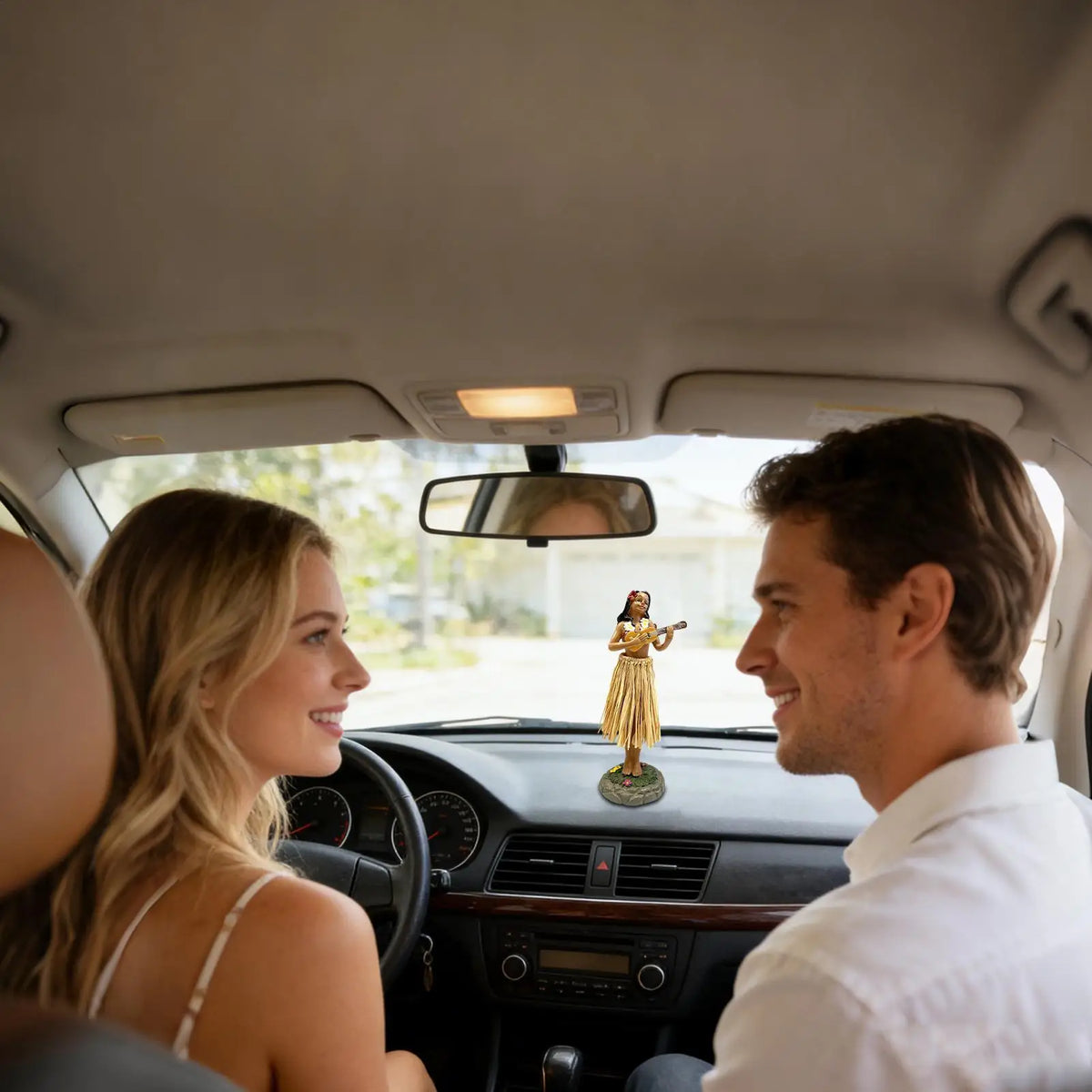Hawaiian Dancer Dashboard Figurine – Hula Car Decor Ornament