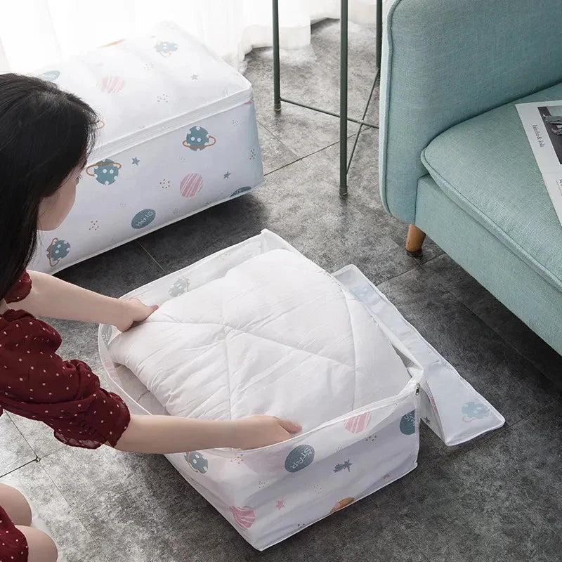 Foldable Quilt Storage Bag – Feather Print Blanket Organizer