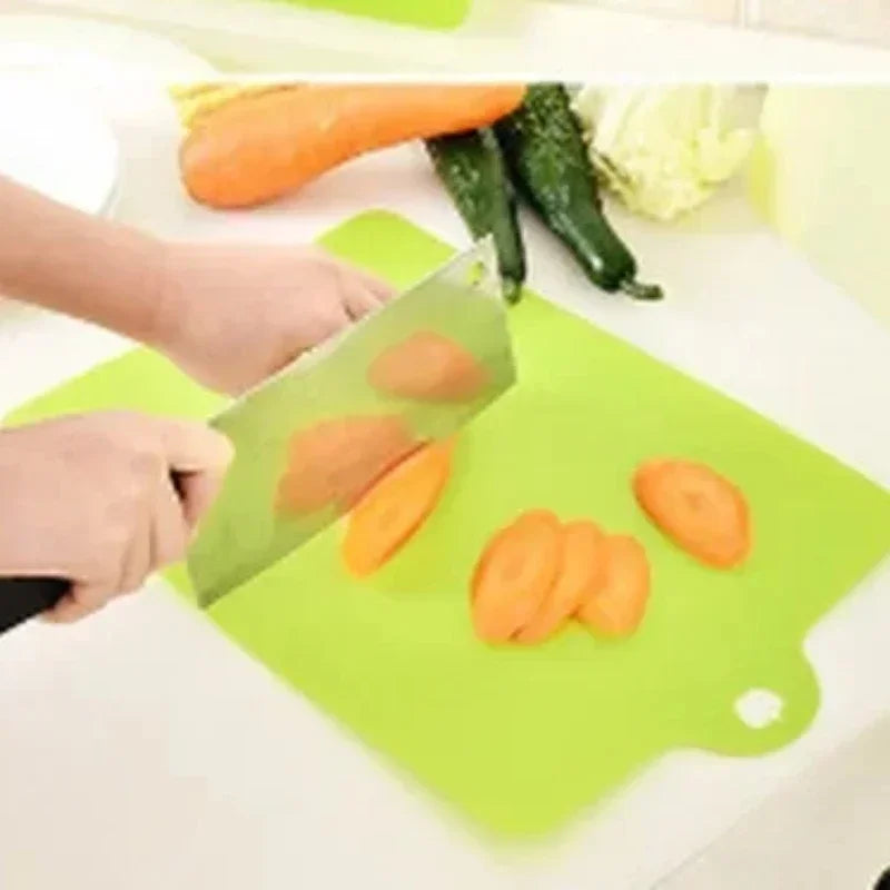 Flexible Plastic Cutting Board – Eco-Friendly Chopping Mat