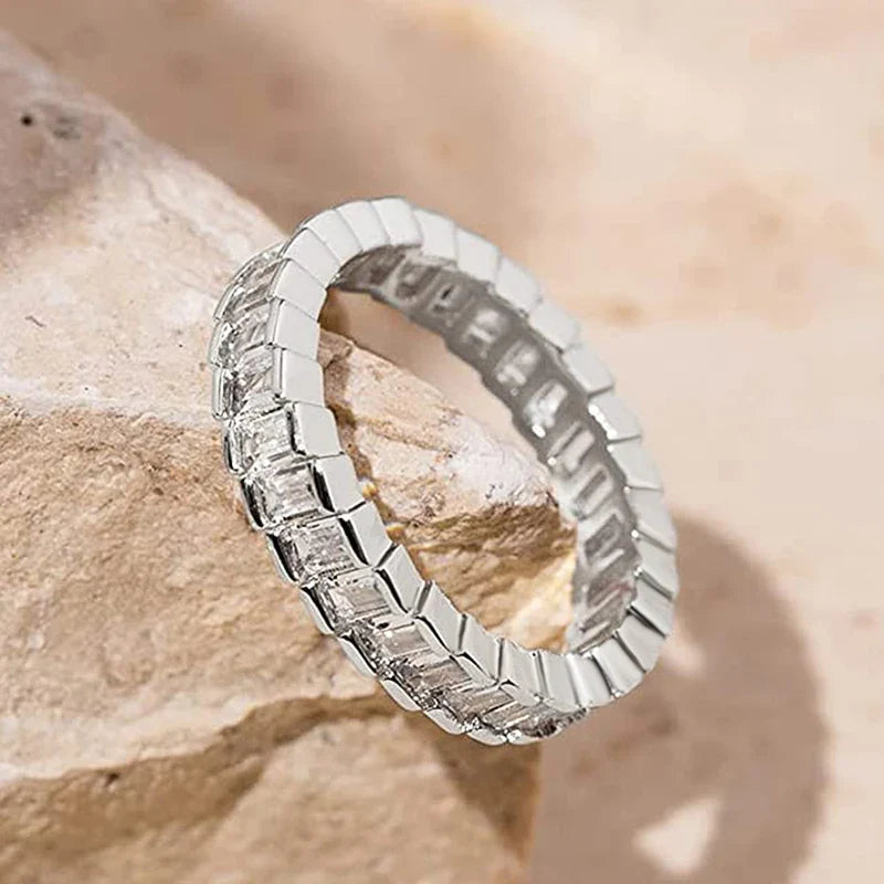 Huitan Geometric Cubic Zirconia Women's Wedding Band Ring