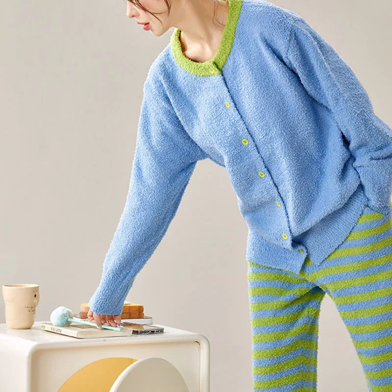Women's Fleece Striped Pajama Set – Soft 2-Piece Winter Loungewear
