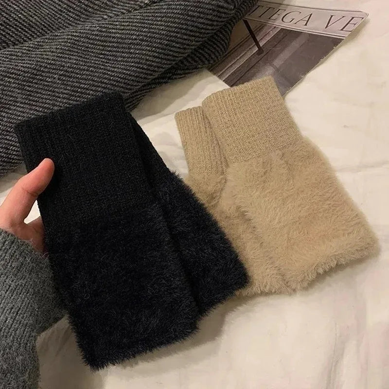 Women's Plush Half-Finger Gloves – Warm Knit Fingerless