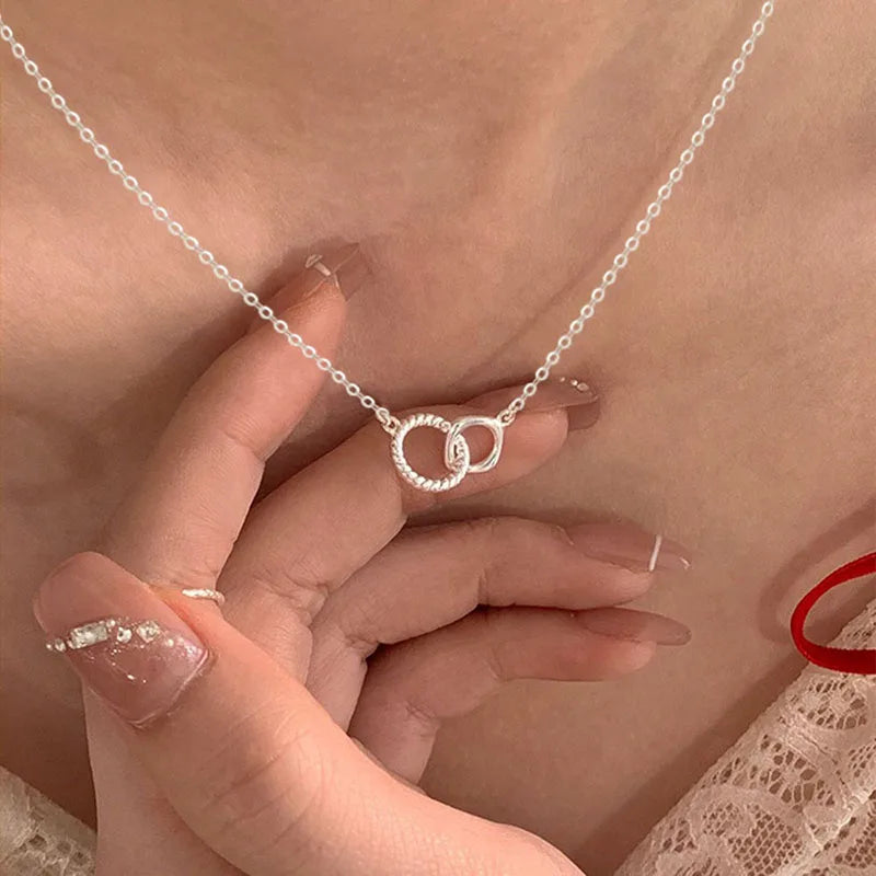 Huitan Linked Circle Pendant Necklace – Geometric Women's Jewelry