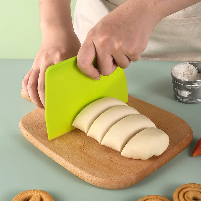 Plastic Dough Scraper & Pastry Cutter – Cake Divider Tool