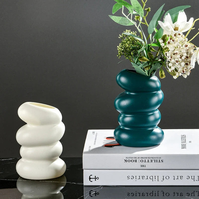 Plastic Spiral Vase – Nordic Creative Flower & Home Decor