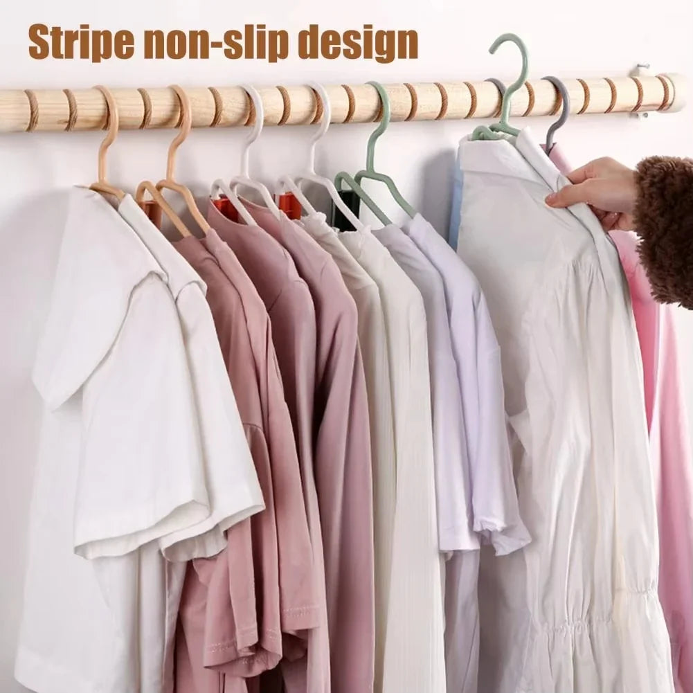 Foldable Travel Clothes Hangers – Lightweight & Space Saving