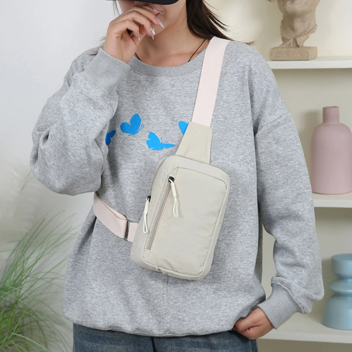 Women's Lightweight Water-Resistant Nylon Crossbody Bag