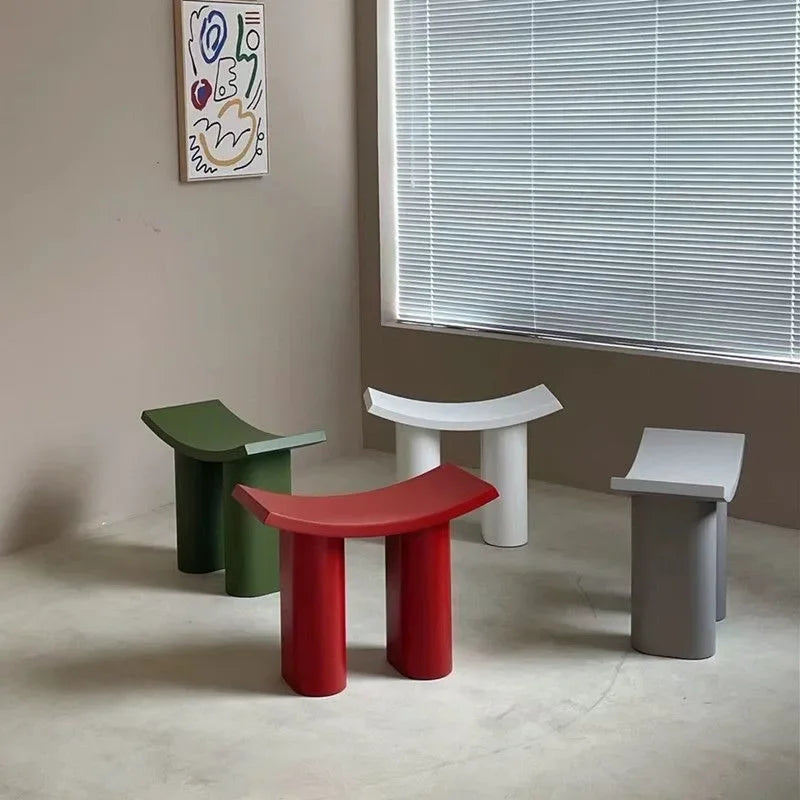 Nordic Minimalist Plastic Low Stool – Modern Home Entry Seat