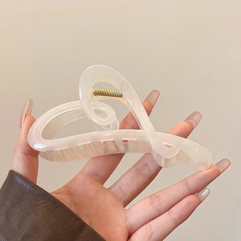 Heart Hair Claw Clip – Trendy Luxury Hair Accessory for Women