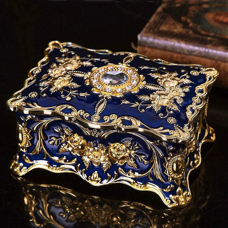 European Retro Metal Jewelry Box – Ring & Necklace Storage