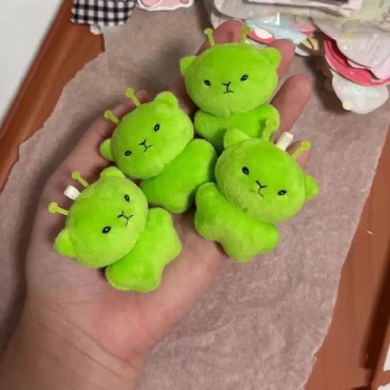 Green Alien Cat Plush Keychain – Cute Stuffed Animal Charm