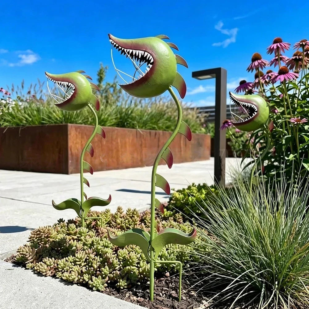 Metal Pitcher Plant Garden Stake – Whimsical Outdoor Yard Art