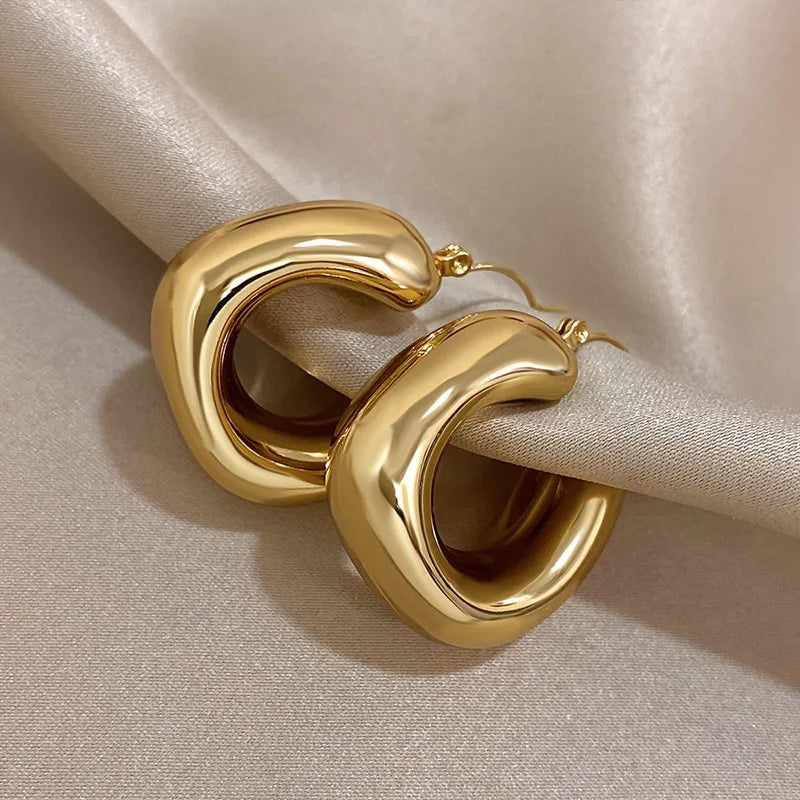 Huitan Chunky Hoop Earrings – Minimalist Circle Statement Jewelry