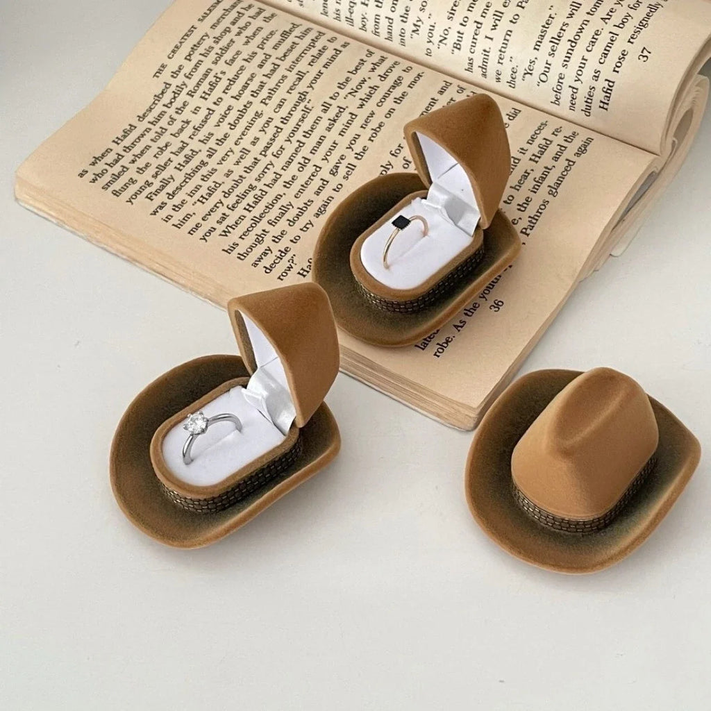 Woody Hat Ring Box | Creative Proposal & Valentine's Gift