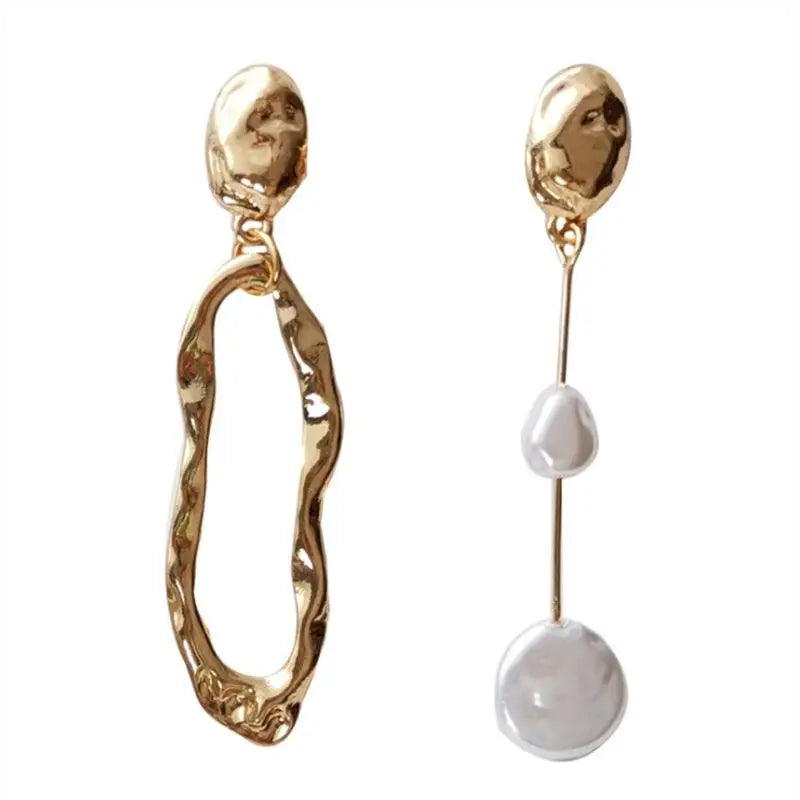 Baroque Asymmetric Pearl Drop Earrings – Geometric Style