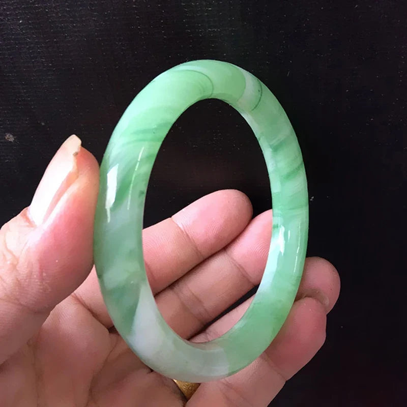 Imitation Jade Glass Bracelet – Green Vintage Bangle for Women
