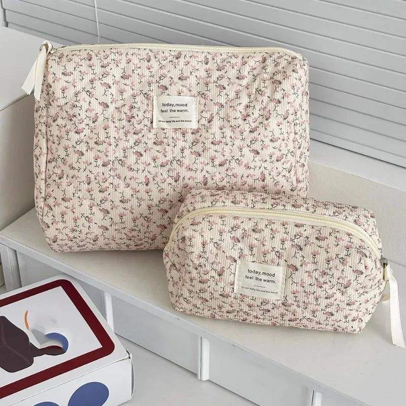 Wholesale Vintage Women Floral Print Cosmetic Pouch Handbag Travel