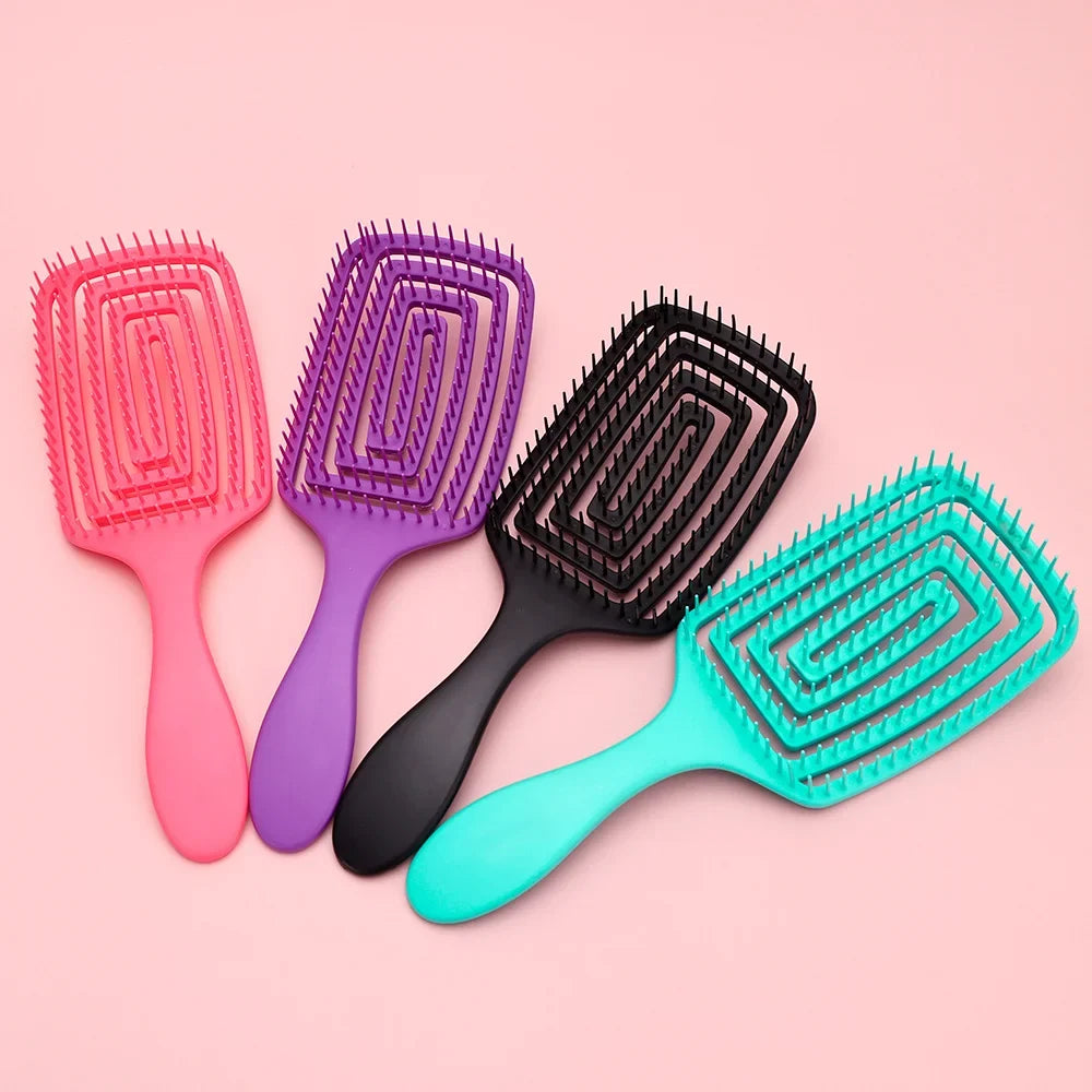 Wide Tooth Curved Comb – Detangling & Scalp Massage Styling
