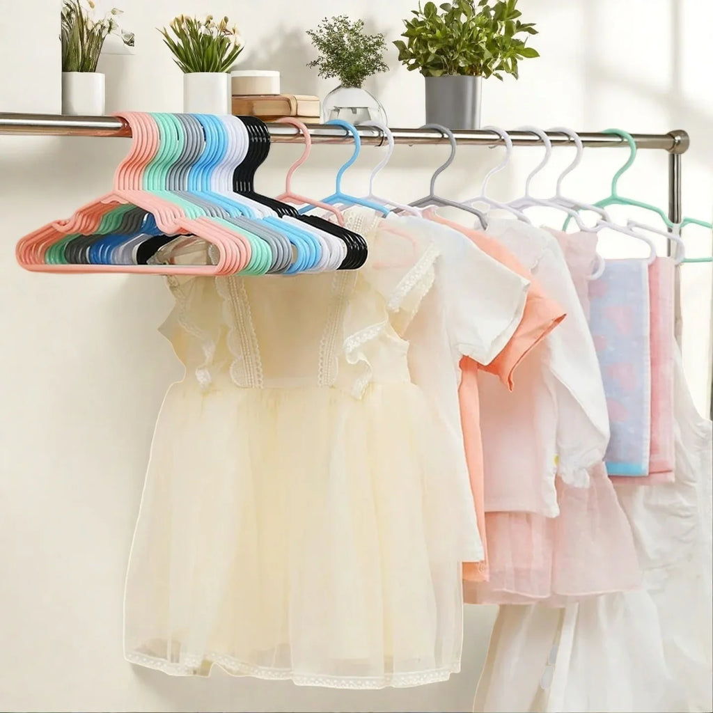 Non-Slip Plastic Clothes Hangers | Space Saving Heavy Duty