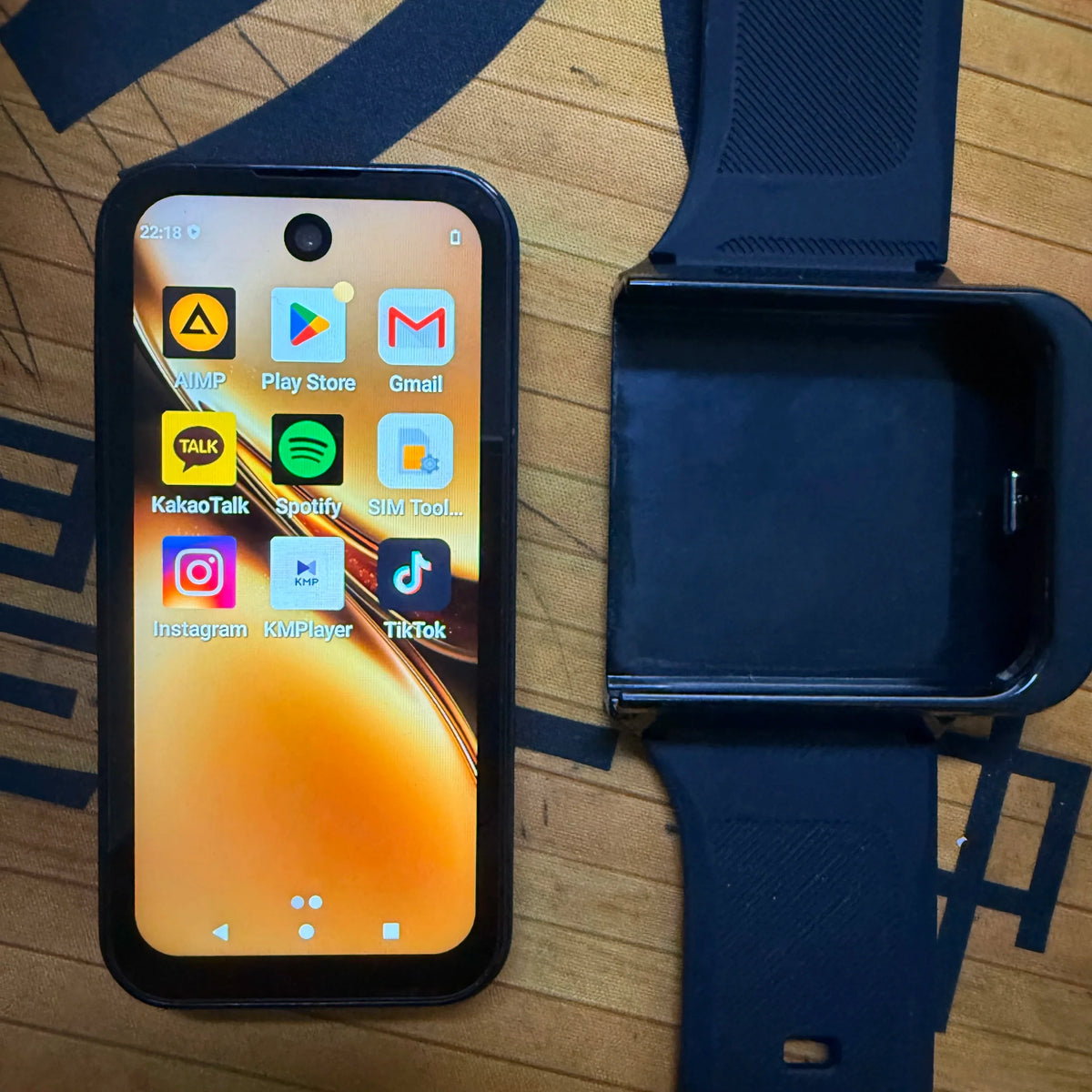 Zestbolt Q333 Android 12 Smart Watch Phone 4G Dual SIM AMOLED