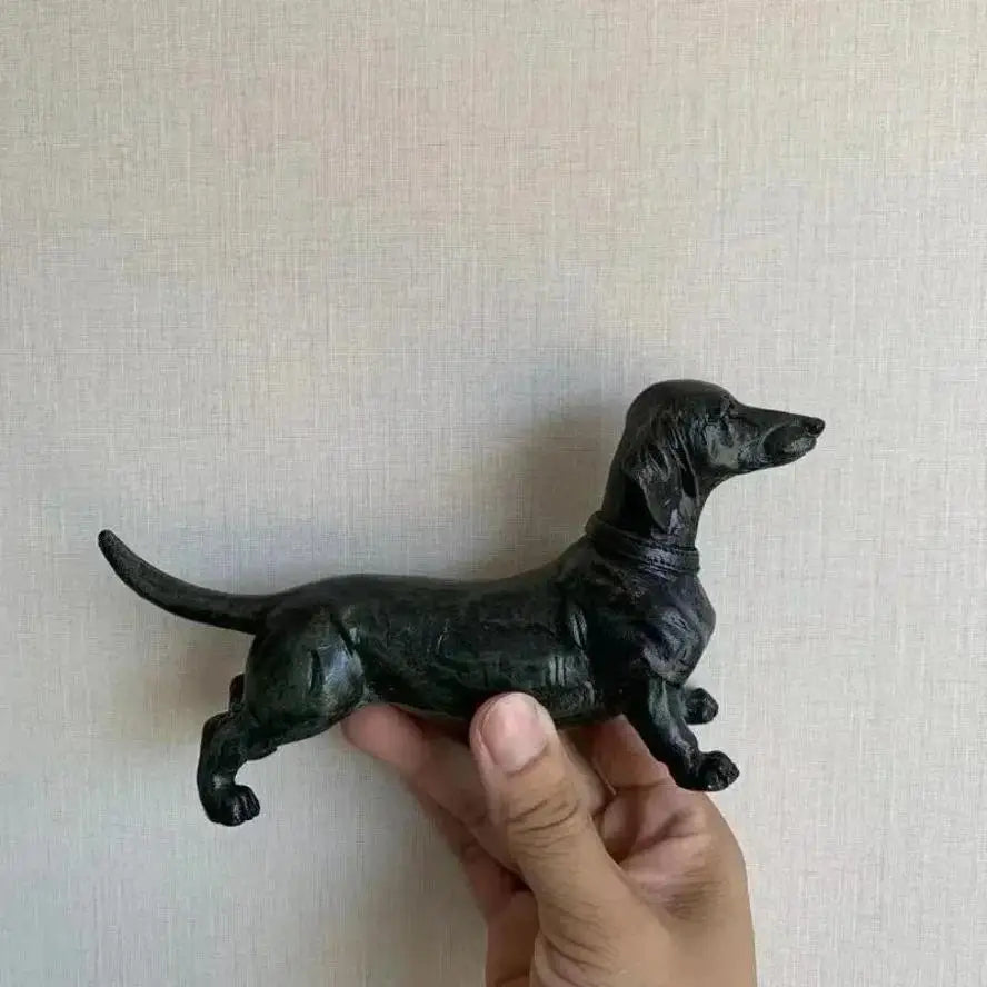 Resin Dachshund Figurine – Black Dog Garden Sculpture Ornament