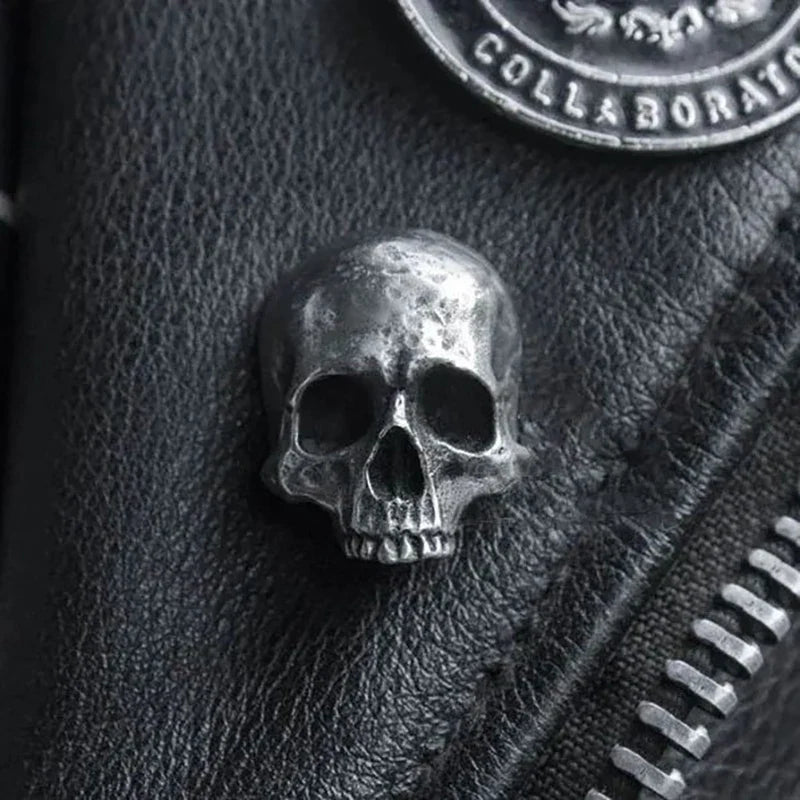 Gothic Skull Cross Brooch Pin – Vintage Metal Badge Jewelry