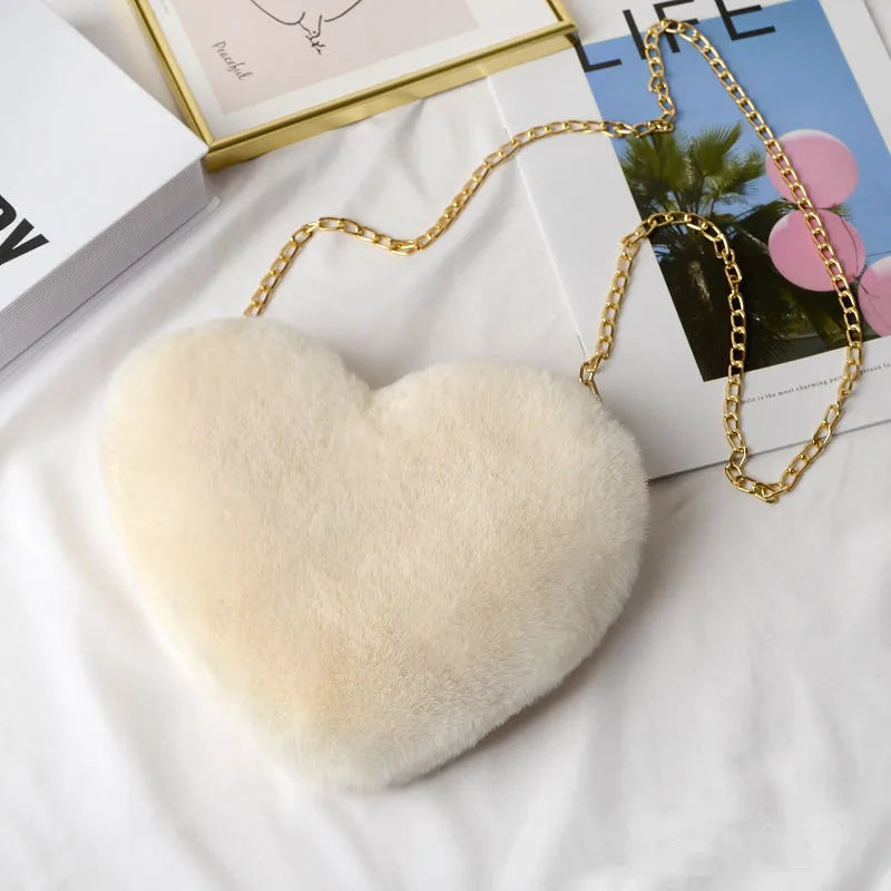 Heart-Shaped Plush Chain Crossbody Bag – Cute Faux Fur Purse