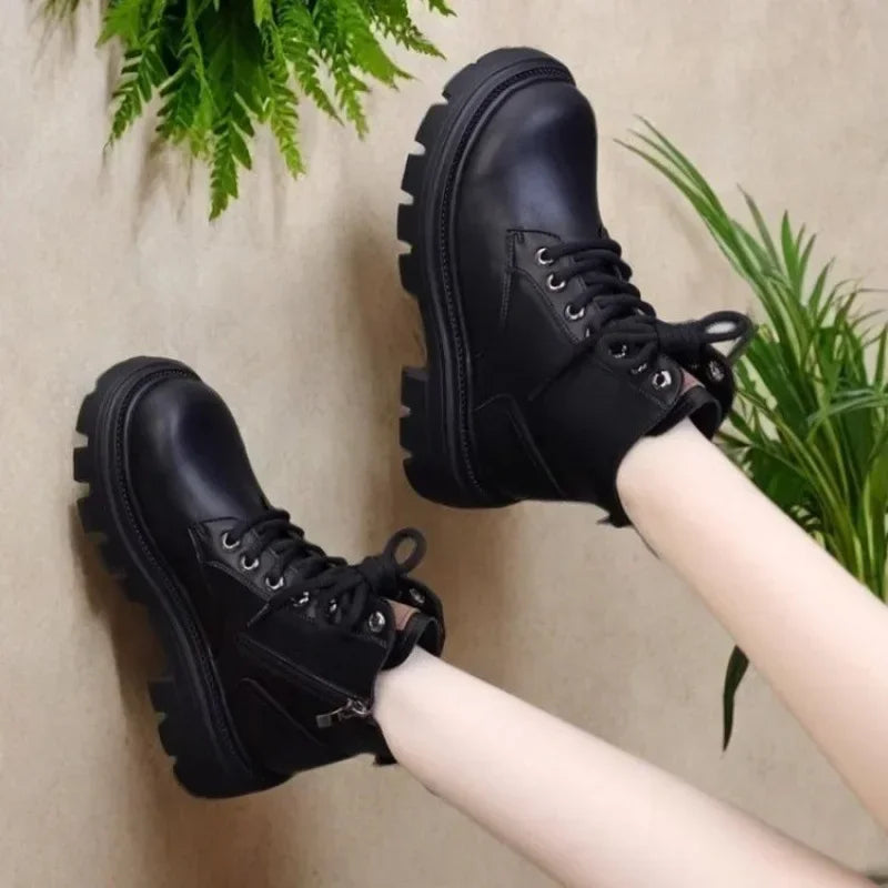 Women's Lace-Up Platform Ankle Boots – Plush Winter Boots