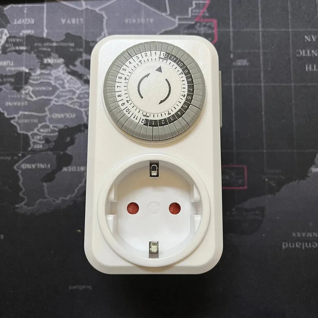 EU Plug 24-Hour Mechanical Timer Socket 16A 3680W Auto Switch