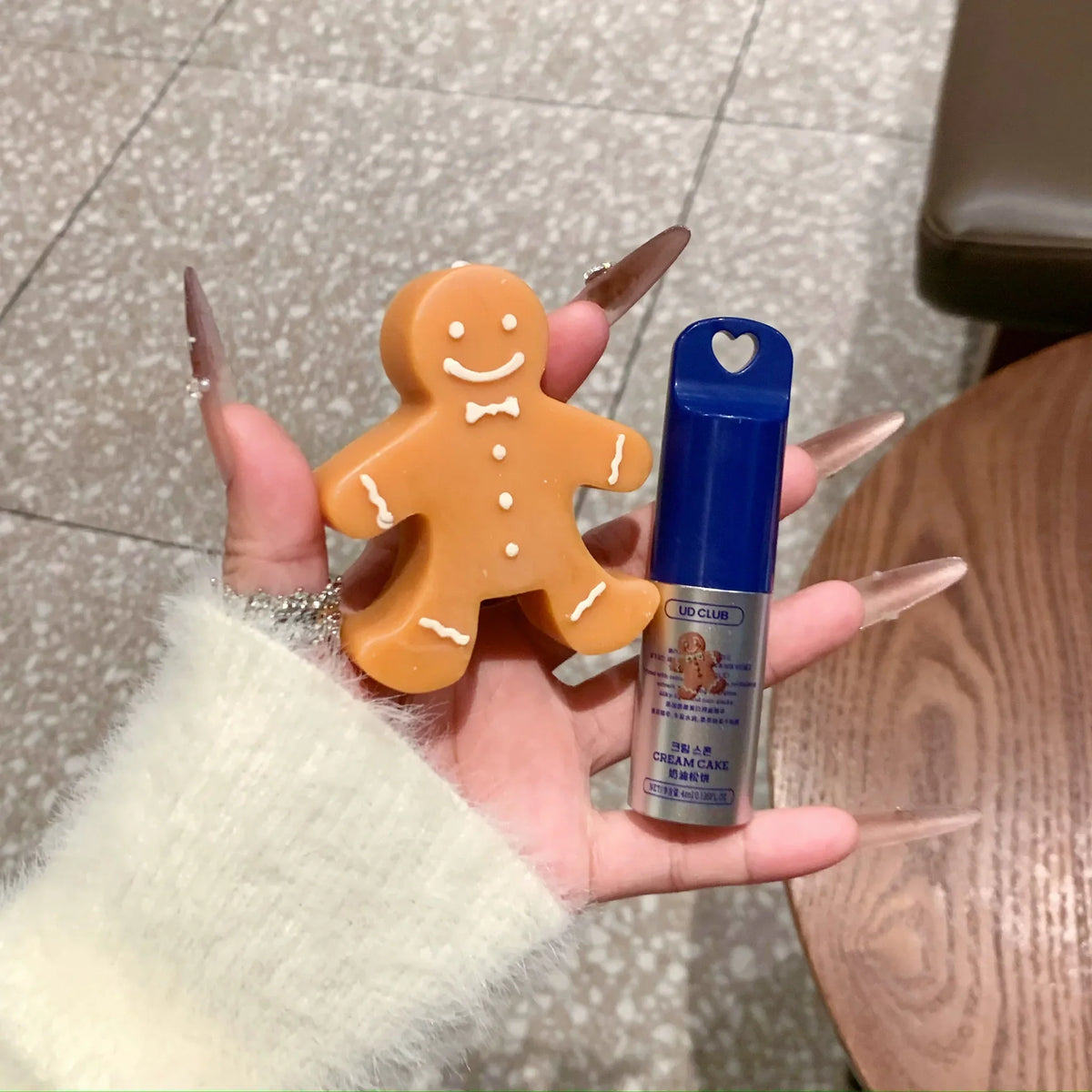 UD CLUB Collagen Lip Essence Oil – Moisturizing Lip Balm 4ml