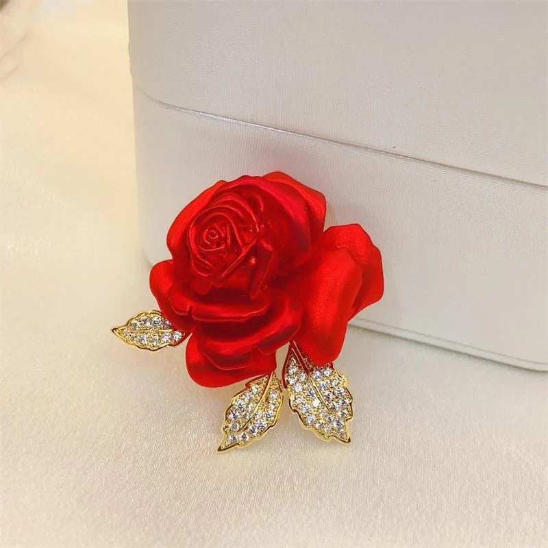Red Rose Brooch Pin – Elegant Metal Alloy Floral Lapel Pin