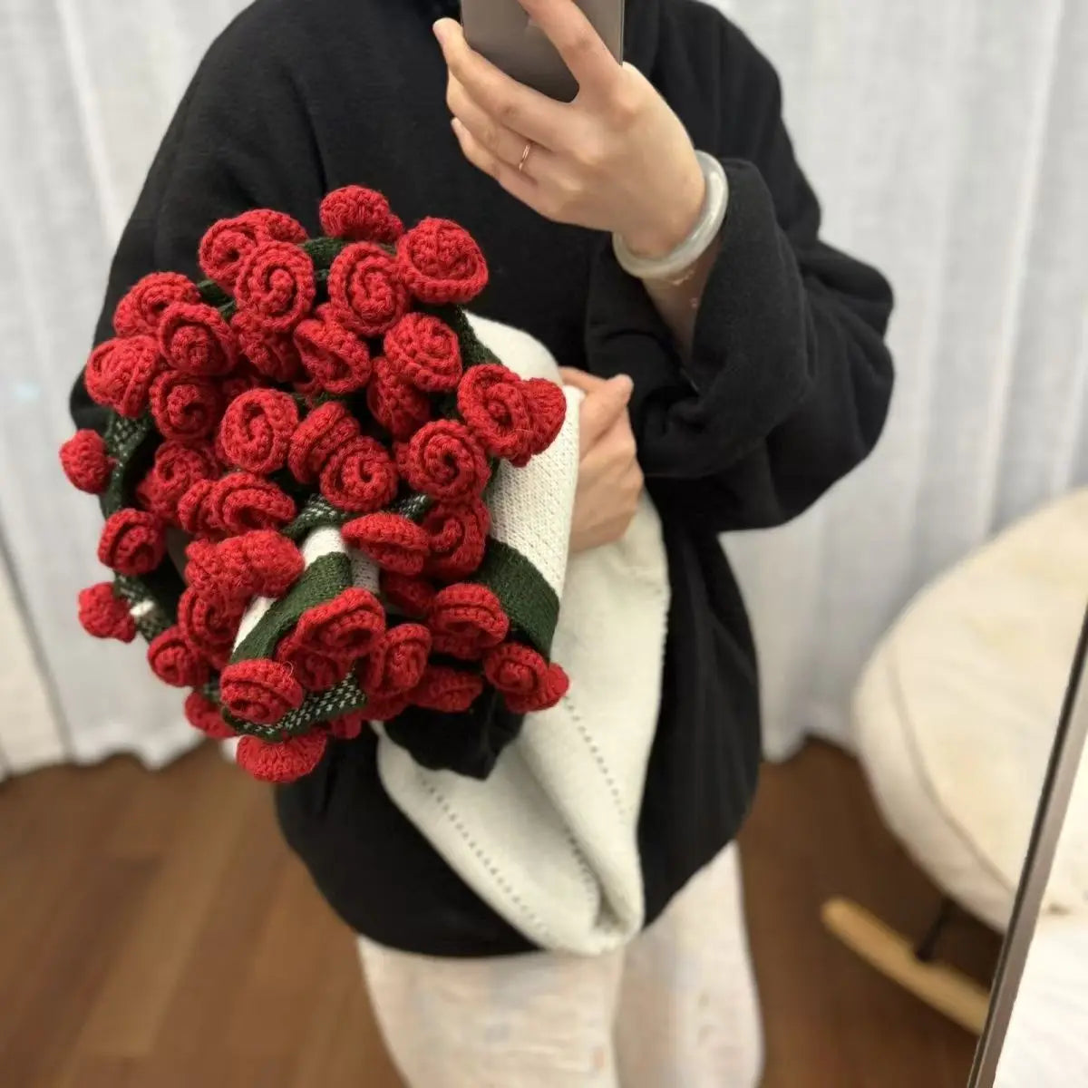 Rose Cape Knit Throw Blanket – Floral Gift for Women & Moms