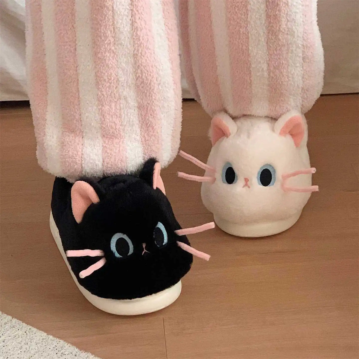 Women's Black Cat Fluffy Plush Slippers | Faux Fur Mules