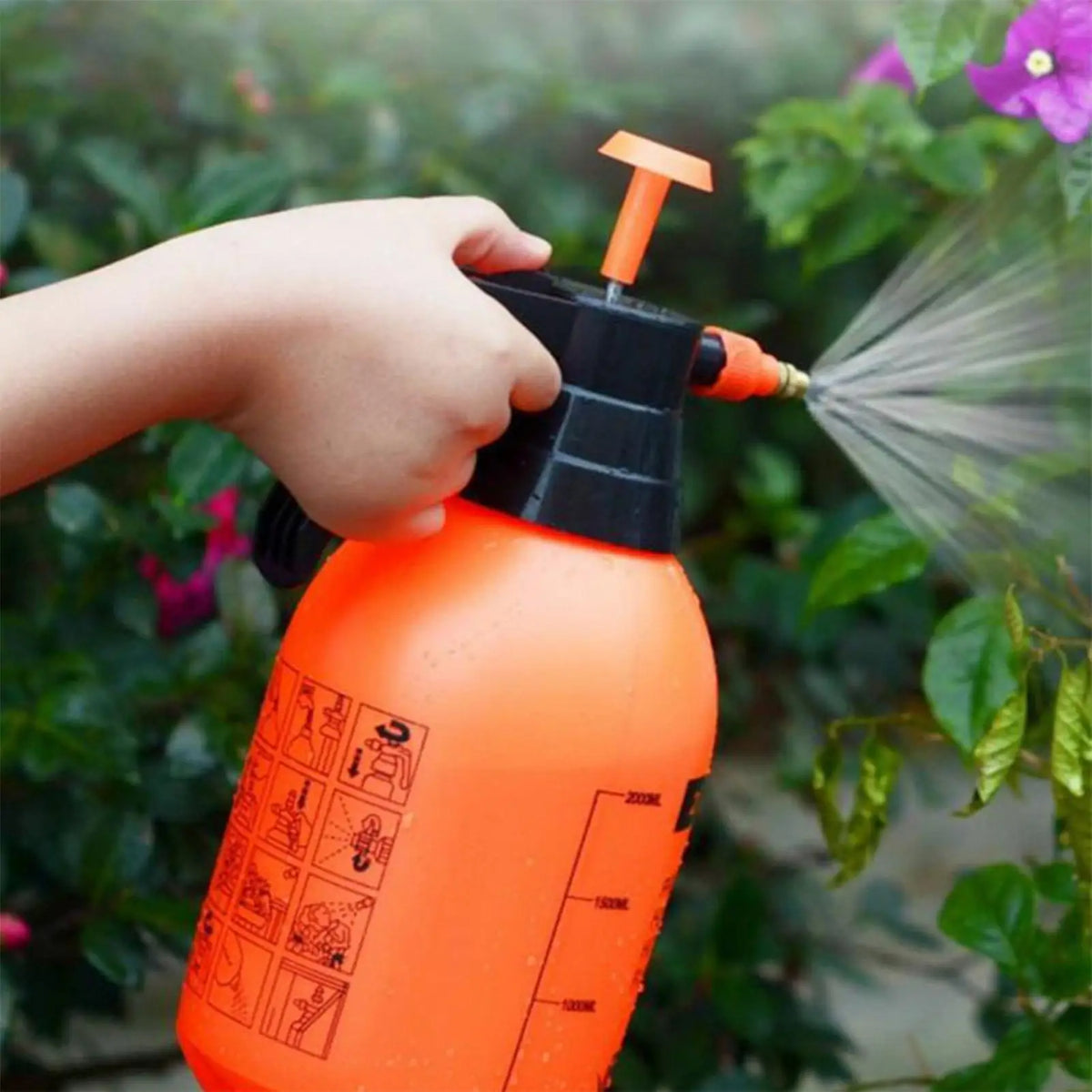 2/3L Hand Pressure Garden Sprayer Bottle – Adjustable Nozzle