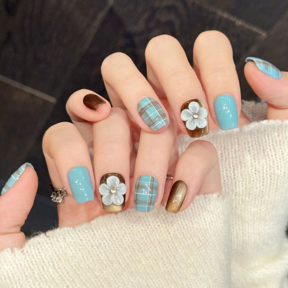 Velvet Cat's Eye Press On Nails | 3D Flower Green Brown Plaid Y2K