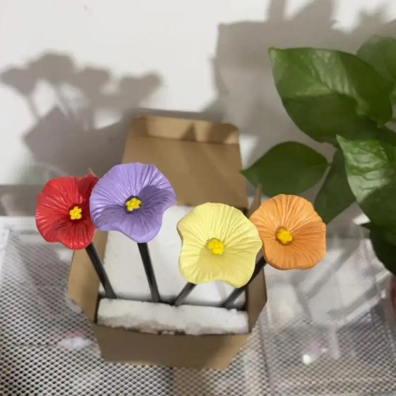 Outdoor Flower Design Bee Water Feeder Resin Portable Fountain