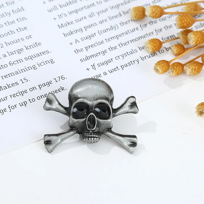 Gothic Skull Cross Brooch Pin – Vintage Metal Badge Jewelry