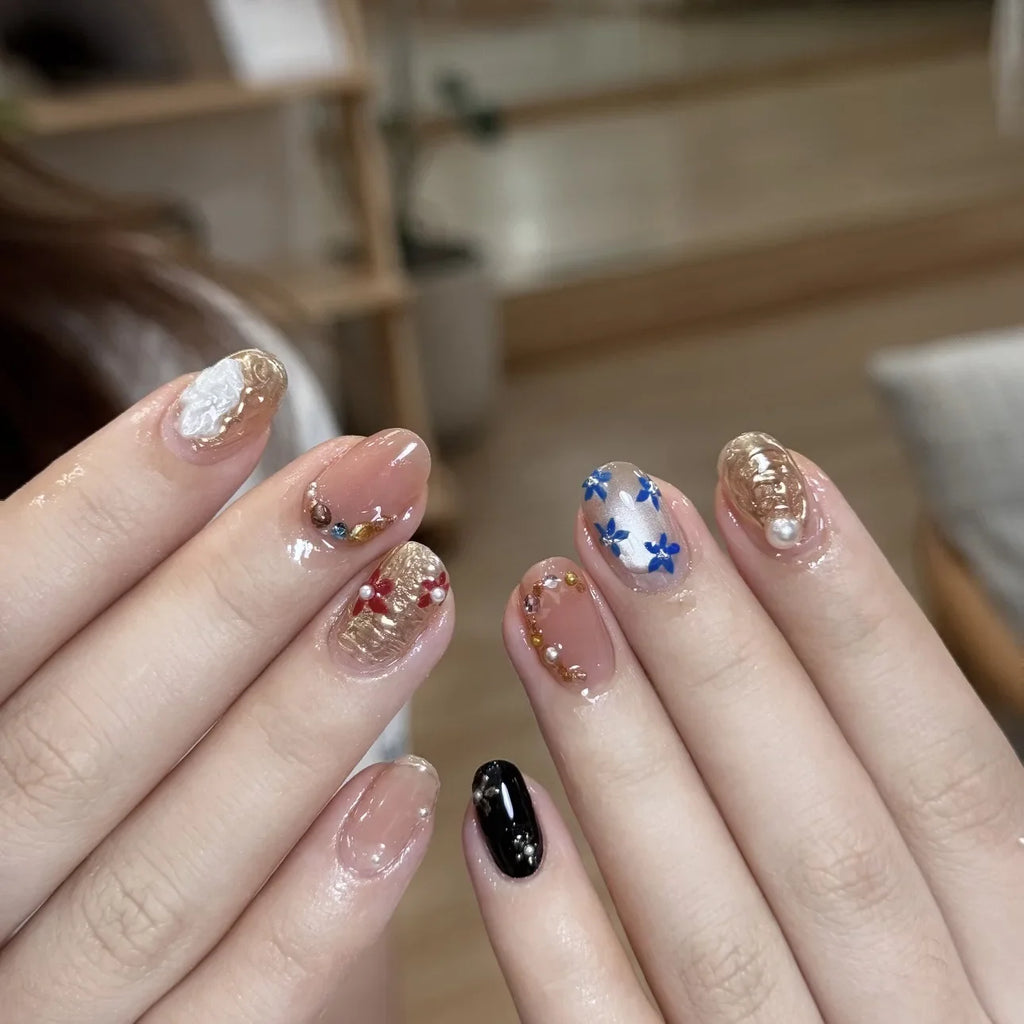 Press On Nails Gold Pearl Flower | Short Round Fake Nails 10pc
