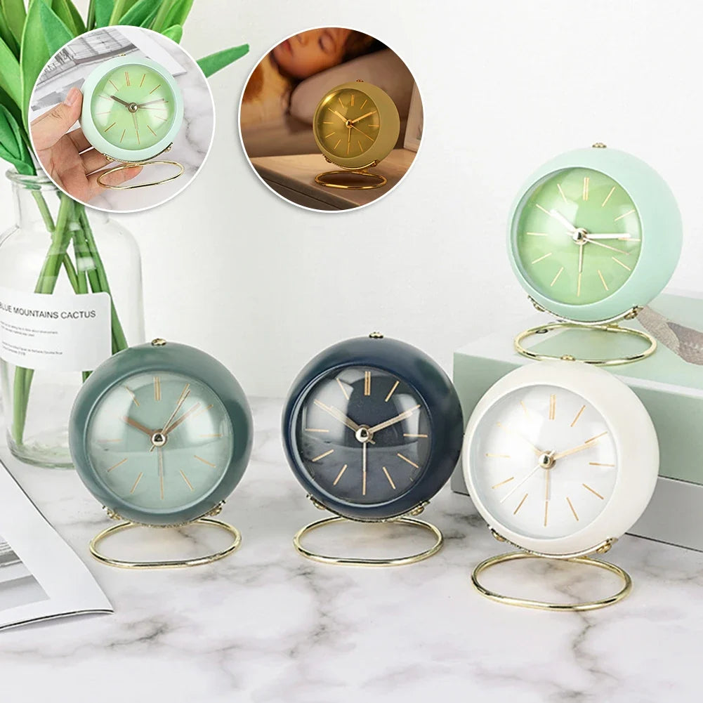 Silent Analog Alarm Clock with Night Light – Compact & Portable