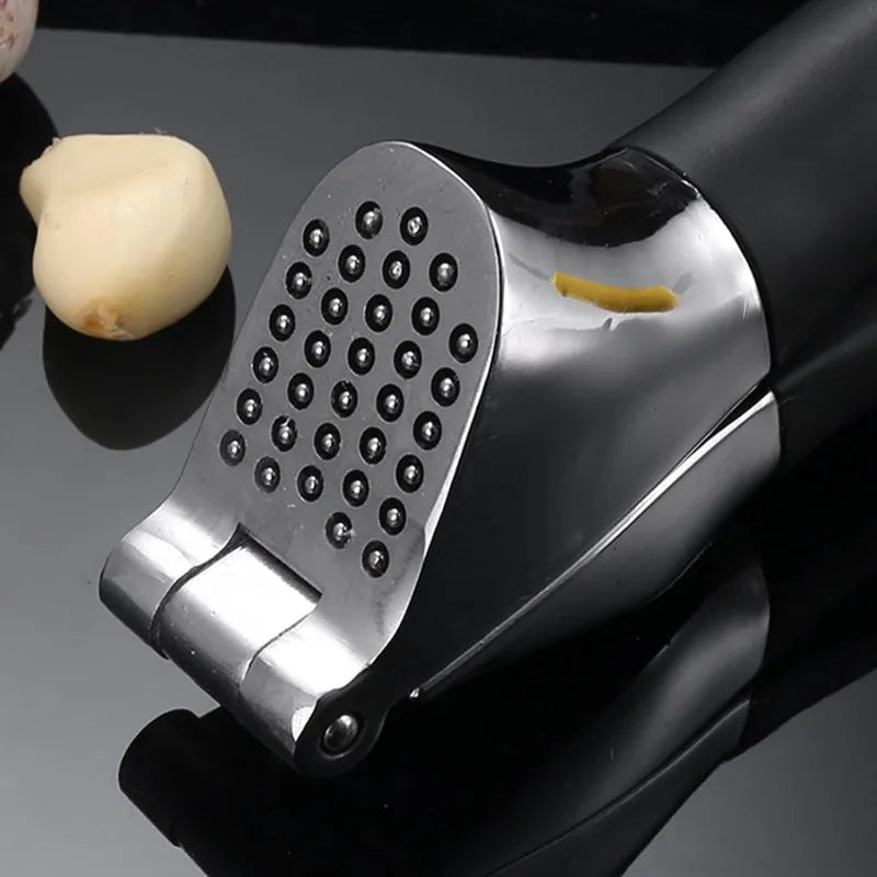 Zinc Alloy Garlic Press & Ginger Mincer – Non-Slip Handle