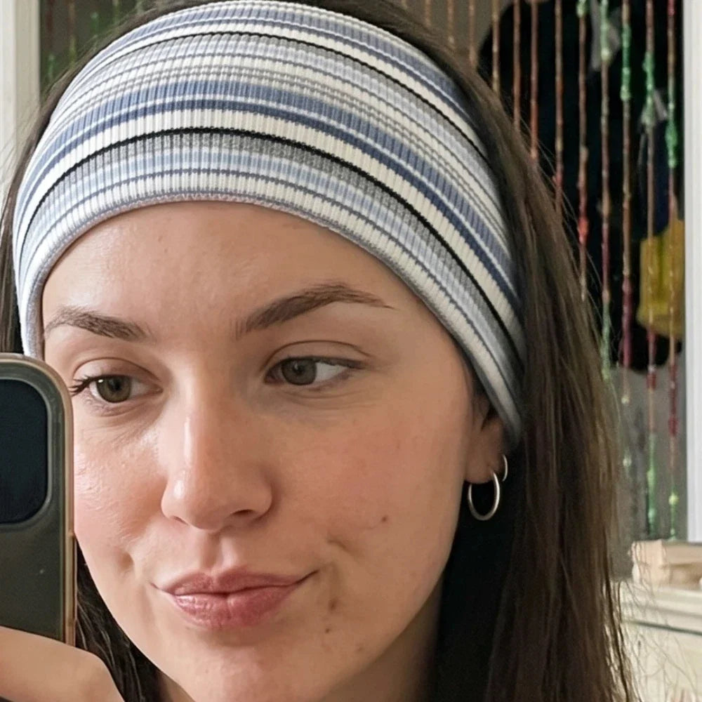 Wide Elastic Striped Sports Headband – Non-Slip Yoga & Tennis