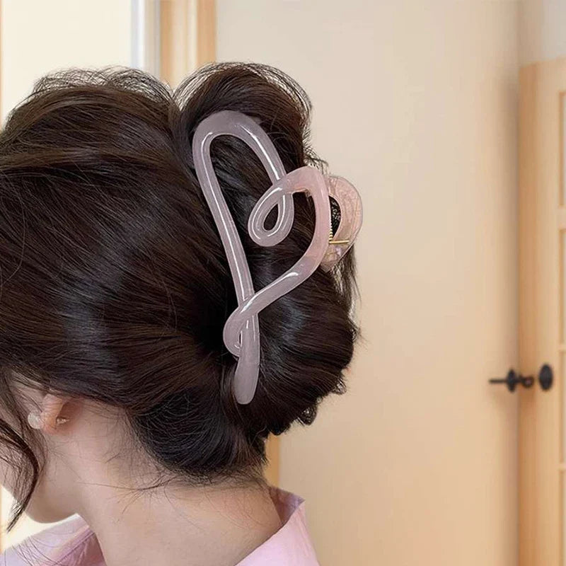 Heart Hair Claw Clip – Trendy Luxury Hair Accessory for Women
