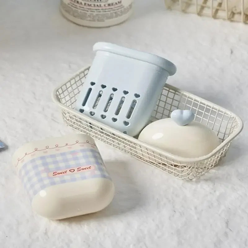 Travel Soap Box with Lid & Drain – Portable Dual-Layer Dish