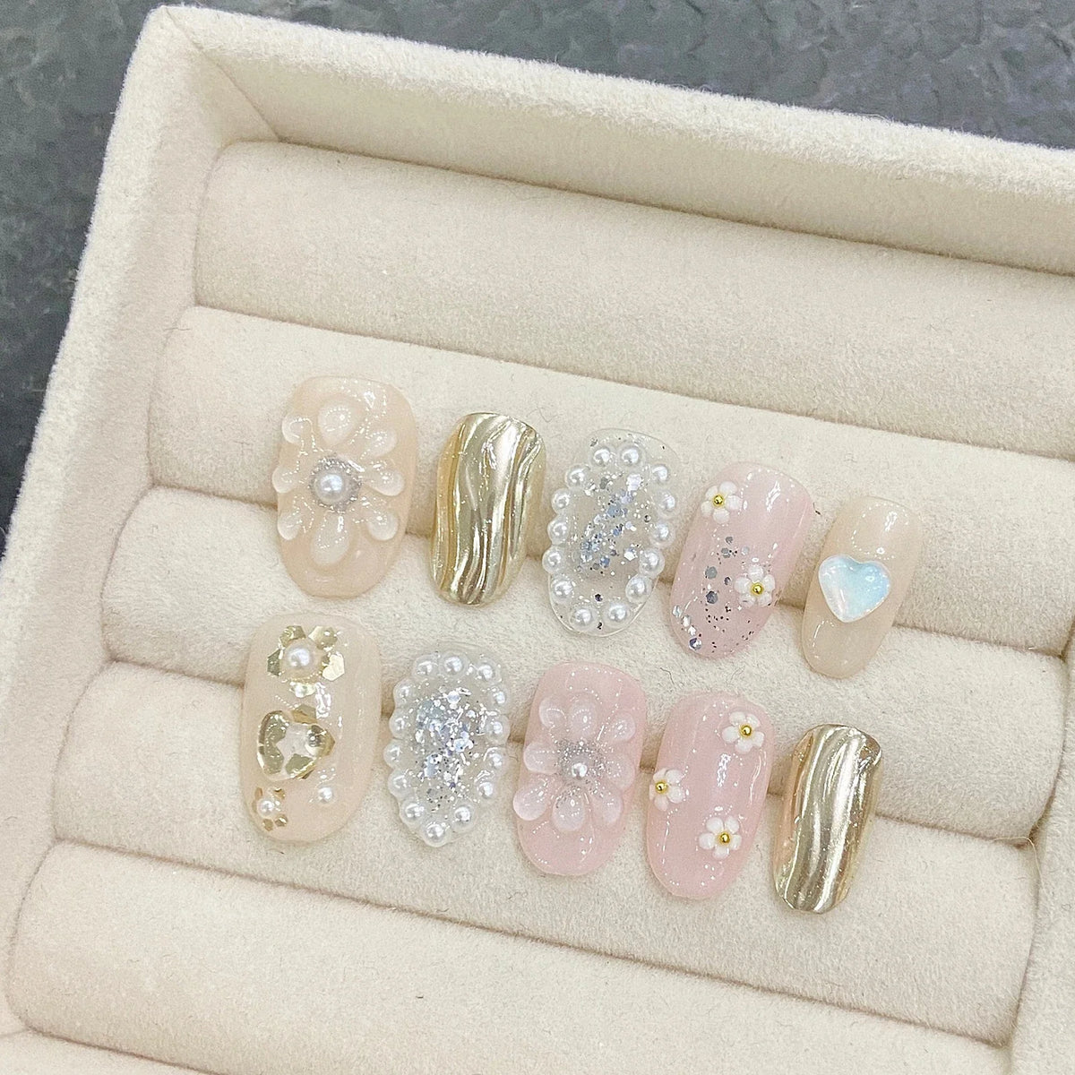 3D Flower Pearl Gold Foil Press On Nails | Short Round Bridal