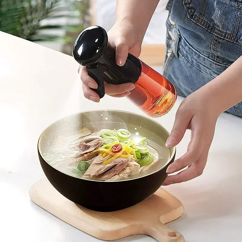Kitchen Oil Spray Bottle – Transparent Leak-Proof Dispenser