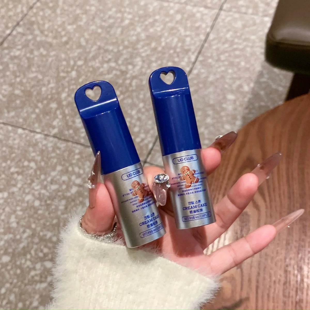 UD CLUB Collagen Lip Essence Oil – Moisturizing Lip Balm 4ml