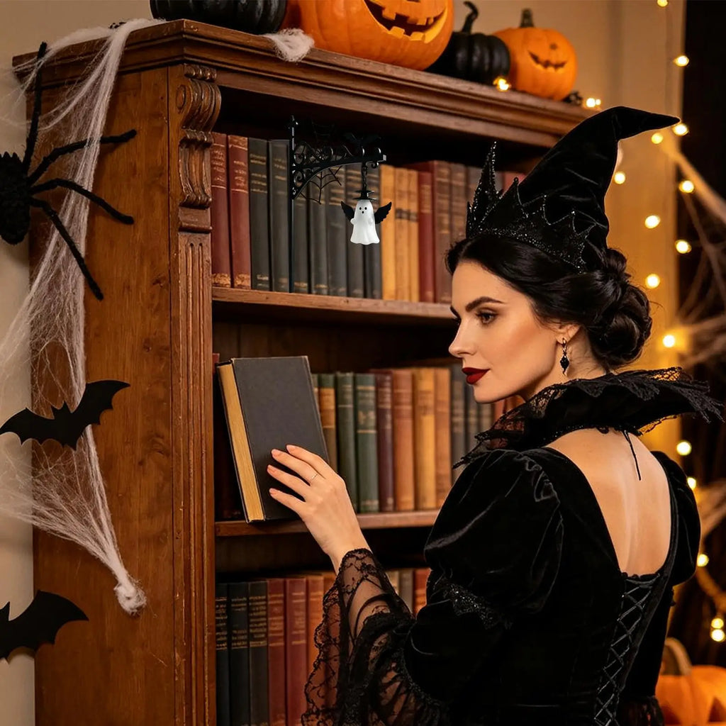 Halloween Bookshelf Lantern – Vintage Gothic Miniature Shelf Lamp