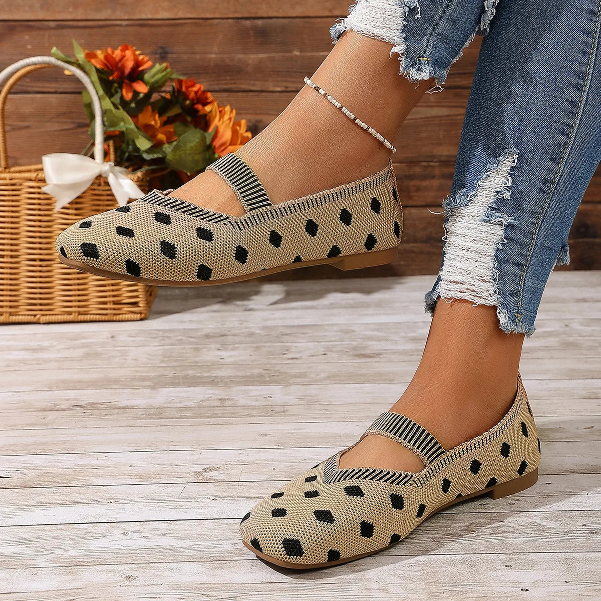 Women's Polka Dot Mary Jane Flats – Casual Woven Slip-On