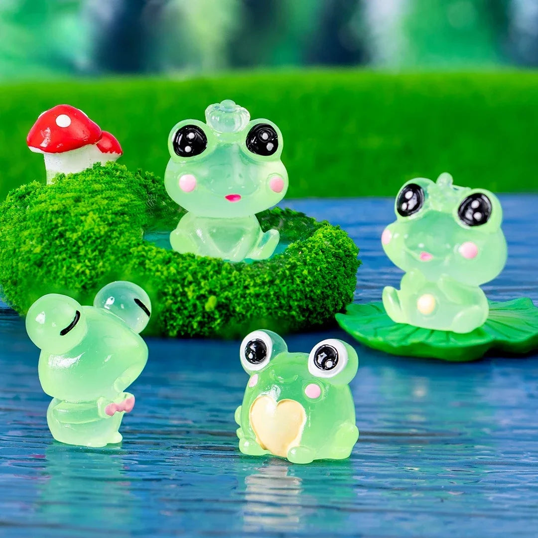 Micro Landscape Creative Cute Glow-in-the-dark Frog Doll Decoration